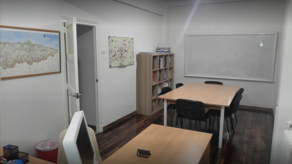 Aula de la Academia CIDE en Oviedo